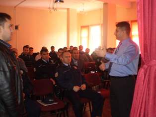 Polis’e eğitim semineri