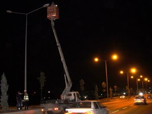 Şanlıurfa’da kırılan bin 700 armatür yenisiyle değiştirildi