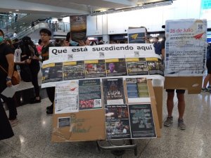 Hong Kong’da protestolar havaalanına sıçradı