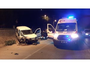 Adıyaman’da araç cami duvarına çarptı: 1 yaralı