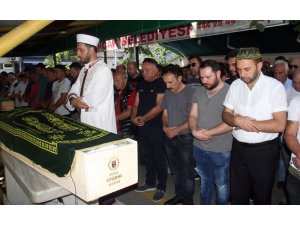 Trafik kazasında hayatını kaybeden müzisyene son görev