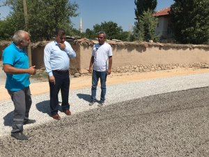 Başkan Oflaz asfaltlama çalışmalarını inceledi