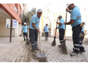 Efeler Belediyesi’nden Orta Mahalle’de moloz temizliği