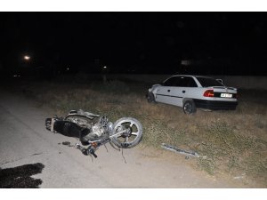 Kahramanmaraş’ta motosiklet ile otomobil çarpıştı: 1’i ağır 2 yaralı