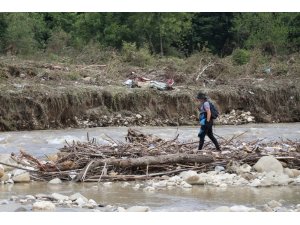 Köpekler ve drone’la arama çalışmaları sürüyor