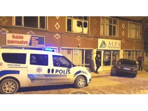 Hisarcık’ta polisten kaçan ehliyetsiz sürücü kaza yaptı