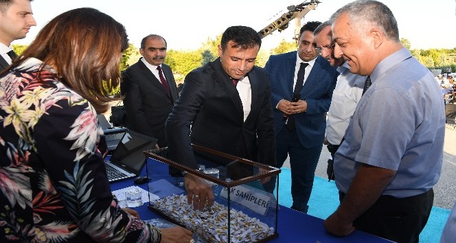Ardıçlı sosyal konut projesinde kuralar çekildi