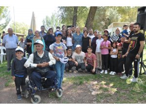 Gölbaşı Belediyesinden engelli kursiyerlere piknik