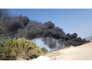 Çöplük ve hurda yangınları şehri kokuttu