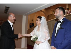 İçişleri Bakanı Soylu nikah şahidi oldu