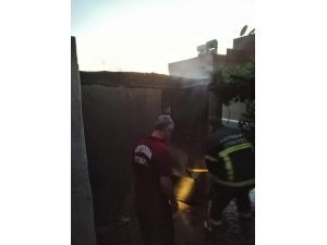Odunlukta çıkan yangın korkuttu
