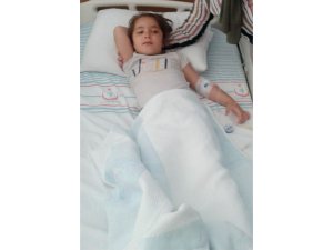 Su diye asit içen 5 yaşındaki çocuk ölümden döndü