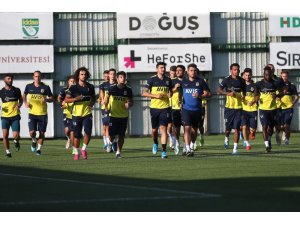 Fenerbahçe hazırlıklarını sürdürdü