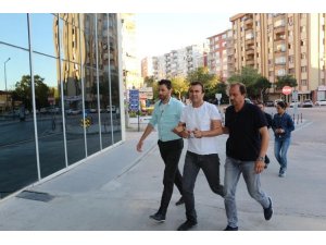 İki bavul altınla kaçtığı iddia edilen sarraf ve kız arkadaşı tutuklandı