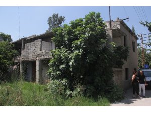 Uyuşturucu bağımlıları evi likit bombayla kundakladı