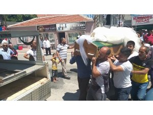 Migren için gittiği hastanede hayatını kaybeden genç kız, gelinlikle uğurlandı