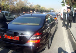 İlker Başbuğ'a protesto