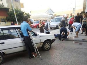 Motosiklet ile otomobil çarpıştı: 2 yaralı
