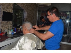 Didim’de berberler çırak sorunu yaşıyor