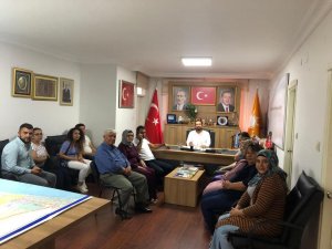 AK Parti İlçe Başkanı Gültekin, Mezitlililerin sorunlarını dinliyor