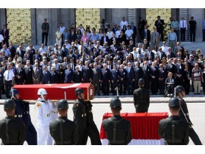 Eski TBMM Başkanı Bozbeyli için TBMM’de tören düzenlendi