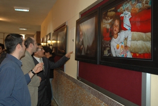 Vali Yardımcısından Fotoğraf Sergisi