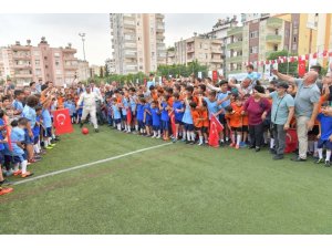 Çukurova’da geleceğin futbolcuları yetişiyor