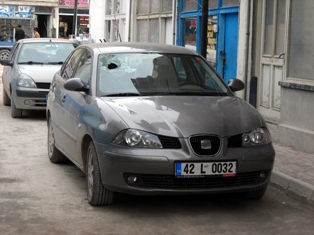 Tarım müdürünün otomobili soyuldu
