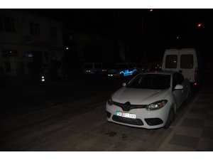 Otomobilden 8 kaçak göçmen çıktı