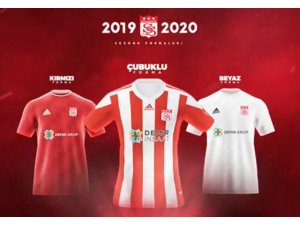 Sivasspor yeni sezon formalarını tanıttı