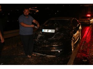 Yeni aldıkları otomobilin sevinci iki saat sürdü