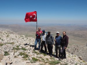 Dağcılar Geyik Dağı'na tırmandı