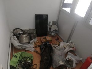 Çalınan eşyalar zulalar halinde ele geçirildi