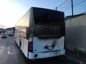 Maltepe’de park halindeki otobüste yangın