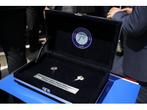 Adnan Menderes’in makam aracının anahtarları artık Aydın Valiliğinde