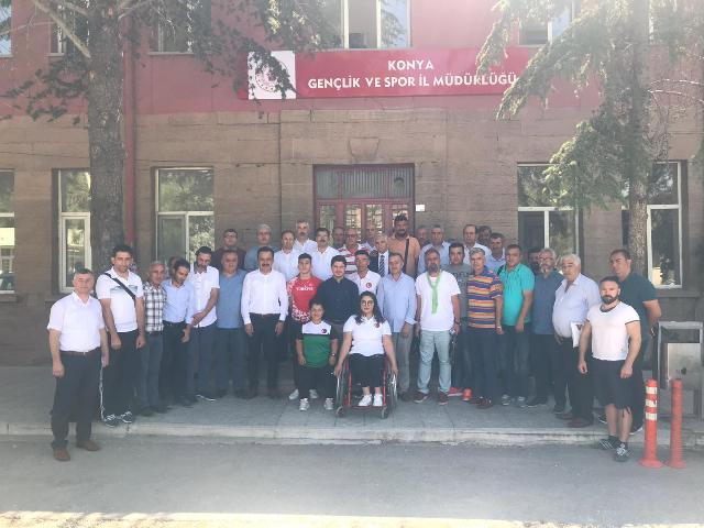 Özboyacı, yurtlarda incelemelerde bulundu!Hedef açıkta öğrenci bırakmamak