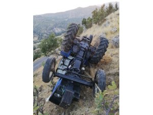 Gercüş’te traktör devrildi: 1 yaralı