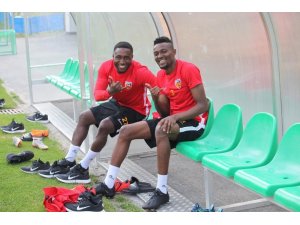 Mensah ve Dja ikilisi formayı kaptı
