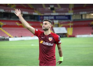 Deniz Türüç Fenerbahçe’yi tercih etti