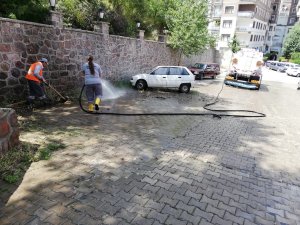 Kızılcahamam Belediyesinden temizlik çalışması