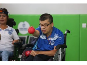 Engelli Bilal’in spor yapma hayali oyuncak satarken gerçek oldu