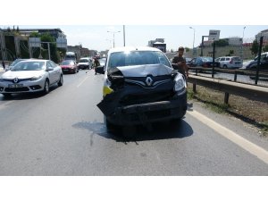 E-5’te 4 araç birbirine girdi: 1 yaralı