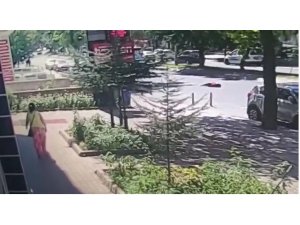 Feci kazada genç kız metrelerce sürüklendi