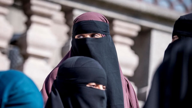 İslamofobi tırmanıyor... Hollanda'da burka yasağı yürürlüğe girdi!