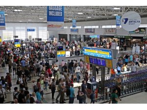 Antalya turist sayısında 8 milyonu geçti