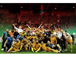Yeni Malatyaspor, Partizan maçı hazırlıklarını yurt dışında sürdürecek