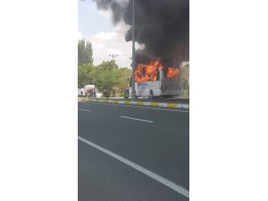 Balıkesir’de yolcu otobüsü alev aldı