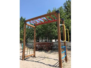 Güdül'de çocuk oyun alanları yenileniyor