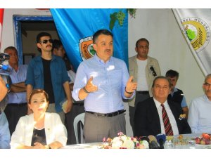 Tarım ve Orman Bakanı Pakdemirli: “Yangına ilk müdahaleyi 12 dakikaya düşürdük”
