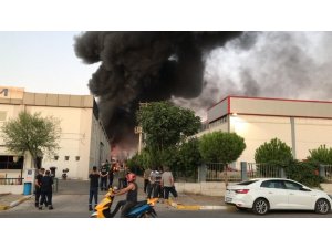 Manisa’da bant fabrikasında yangın